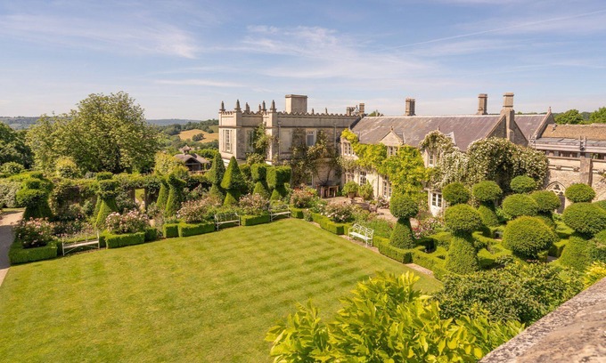 Biddestone Cottage | Belvedere, Euridge - Sleeps 9 guests in 4 bedrooms