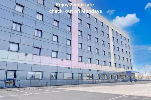 Aberdeen Apartment | Belvilla Aberdeen Bridge of Don Sea View