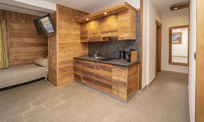 Sauze d'Oulx Ski Chalet | Belvilla by OYO Miramonti 3 Bilocale 5 pax