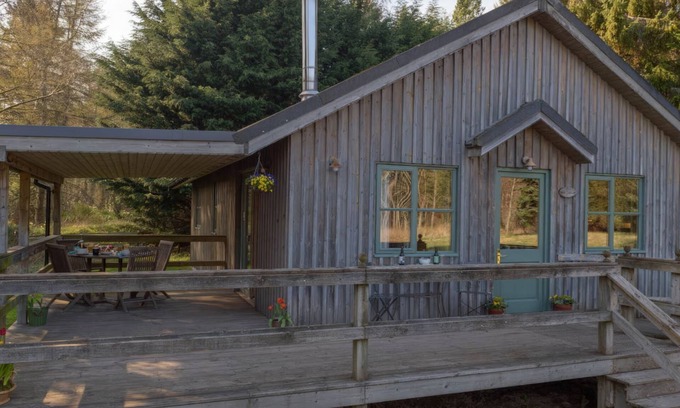 Banchory Cottage | Ben Macdui - sleeps 6 guests in 3 bedrooms