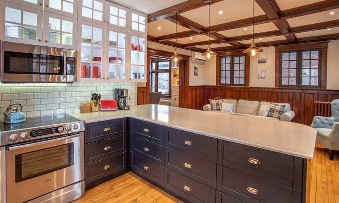 Beamsville House | Bench Wine House
