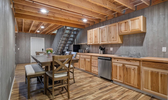 Bend House | Bend Bunkhous
