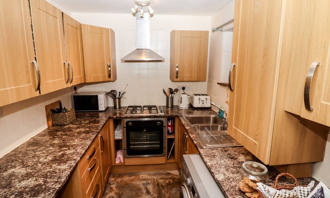 Belthorn Cottage | BENDIGEDIG, pet friendly, with a garden in Belthorn
