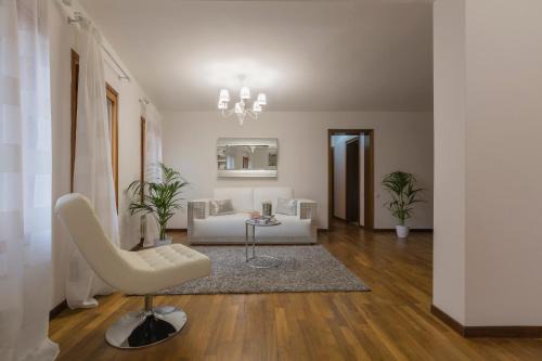 San Marco Apartment | Benedetto Marcello