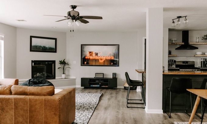 Bentonville House | Bentonville Luxury - Trails! - Bike Out - 2 Decks