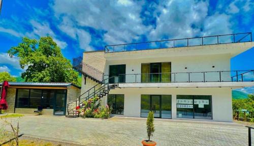 Ananuri Bed & Breakfast | Berg Ananuri