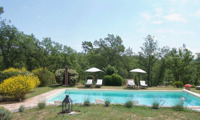 Saint-Paul-en-Foret Bed & Breakfast | Bergerie des Suanes