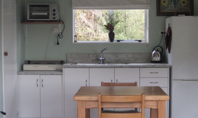 Ohakune House | Berry's Bush Lodge, Ohakune Private Studio, 25m2