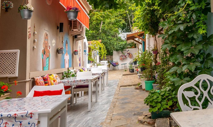 Bozcaada Hotel | Bertiz Mignon