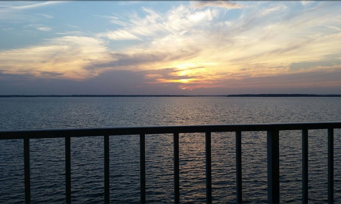 Midtown Ocean City Condo | Beside Convention Ctr, bayfront, Pool, dock, Beach/Baby Gear, Walk to beach