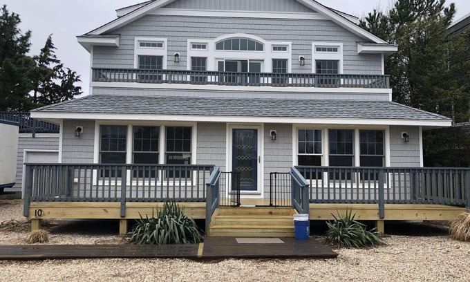 Beach Haven House | Best beach in Barnegat light -30th street Pet friendly