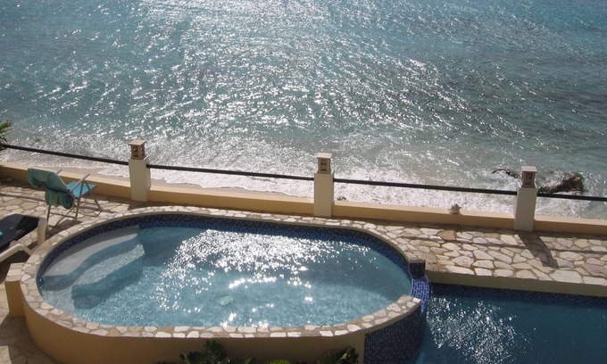 Belnem Condo | Best Beachfront Location. Spectacular ocean view. Luxury accommodations.