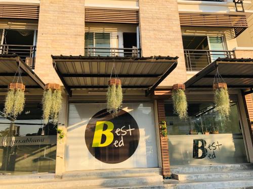 Racha Thewa Hostel | Best Bed Suvarnabhumi Hostel