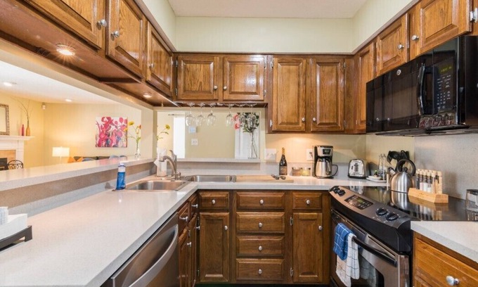 Charlotte Condo | Best condo in Charlotte near Quail Hollow Country Club.