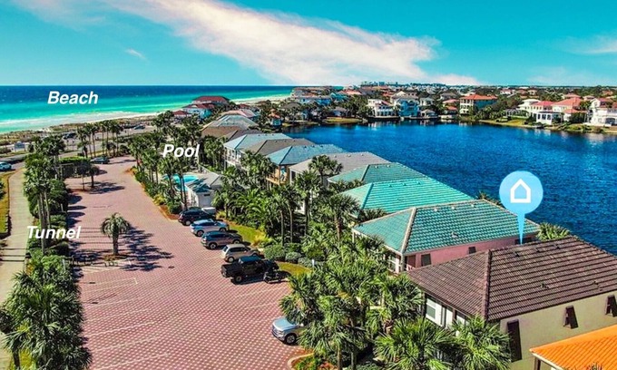 Fort Walton Beach - Destin House | Best Fall Waterfront Deal! Heated Pool! 200 steps to Beach/dining/bar/playground