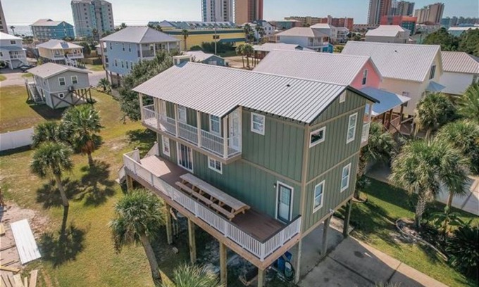 Gulf Shores House | Best hidden location on paradise island. Pool & Spa.