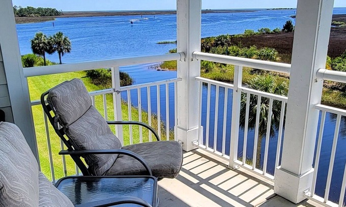 Steinhatchee Condo | BEST IN STEINHATCHEE, WITH AMAZING VIEWS, with Dock RIGHT ON RIVER + OWN SLIP