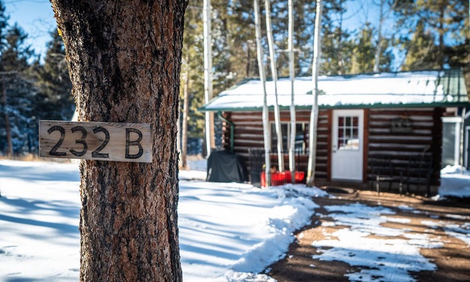 Divide House | Best L'il Bunkhouse on 40 Wooded Acres