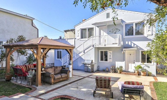 Laguna Beach House | Best location! 1 blocks from the Beach, walkway to just about anywhere, secluded