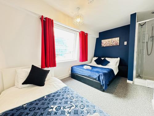 Brighton City Centre Apartment | Best location,4-br house,Churchill square car park & sea-2 min, Brighton conference centre 3 min, shops, restaurants, i-360, pier - walking distance