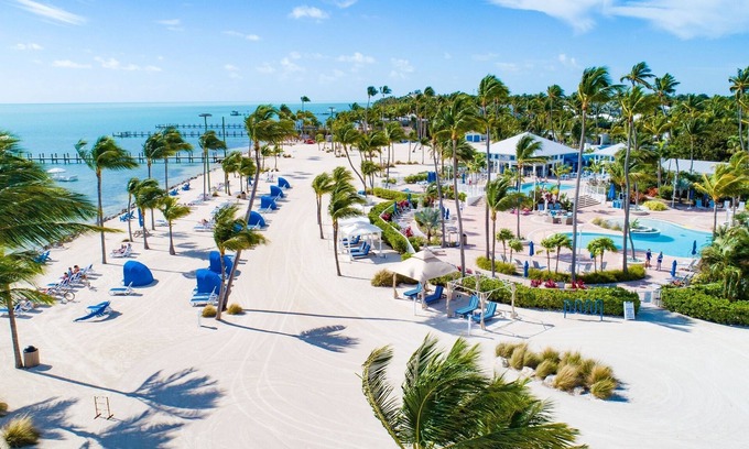 Islamorada House | Best Location! Beachfront Property with Outdoor Pool, Pets are Welcome!