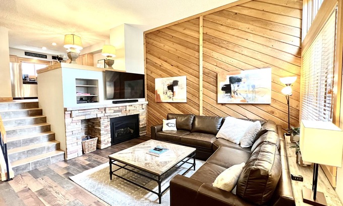 Peak 9 House | Best location in all Breckenridge! True Ski-In, Ski out, Walk to Town! Amazing!