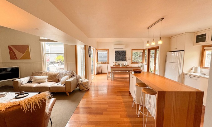 Sullivan's Cove House | Best Location in Hobart! Luxury house, close to everything!