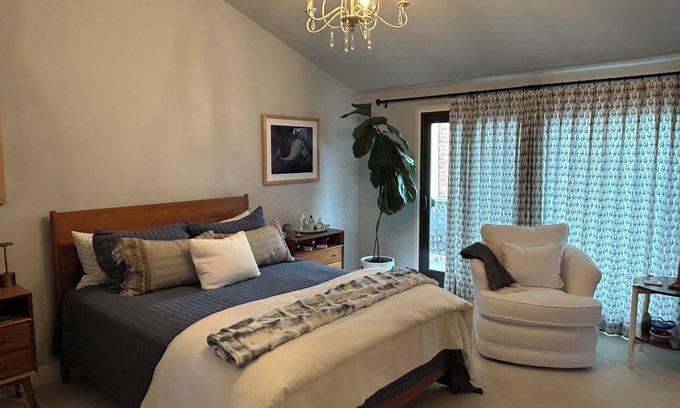 South Redondo House | Best of Redondo Beach - Fabulous Full Unit, Amazing location, 100% walkable!