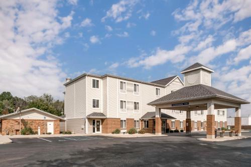 Grand Haven Hotel | Best Western Beacon Inn