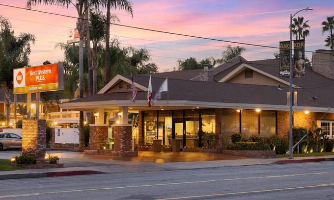 Sherman Oaks Hotel | Best Western Plus Carriage Inn