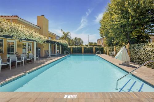 Dixon Hotel | Best Western Plus Dixon Davis