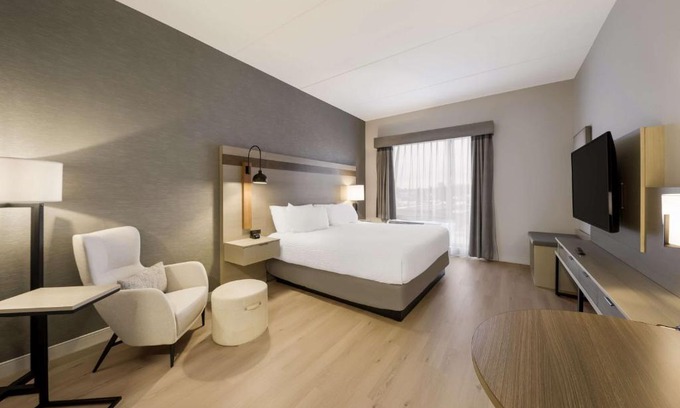Parry Sound Hotel | Best Western Plus Parry Sound