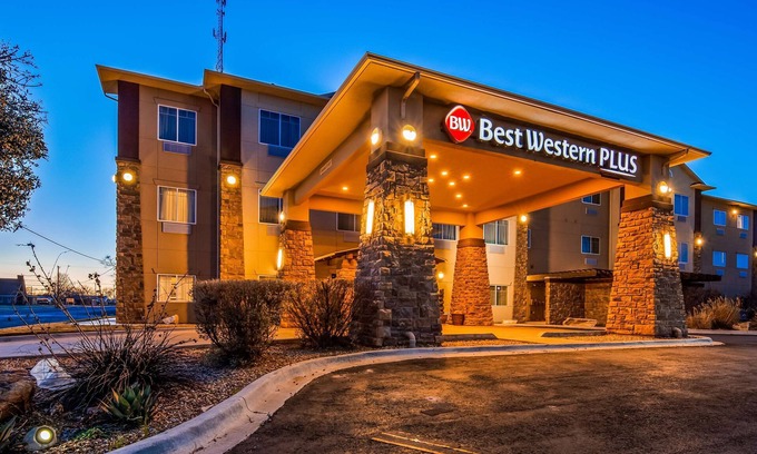 Seminole Hotel | Best Western Plus Seminole Hotel & Suites