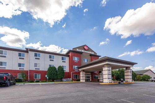 Sparta Hotel | Best Western PLUS Sparta Trail Lodge