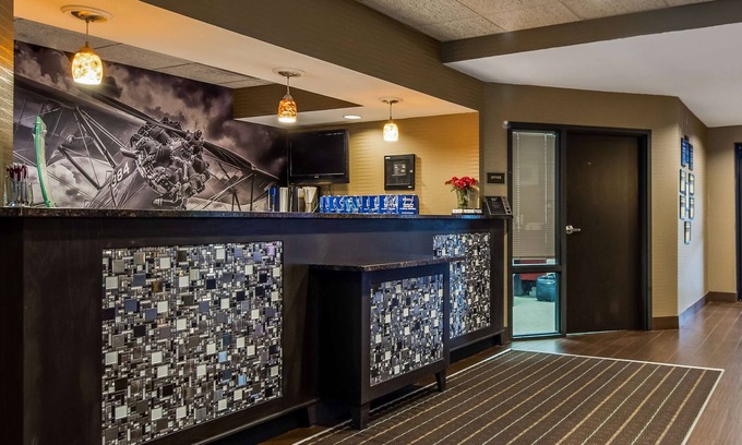 Wichita Hotel | Best Western Plus Wichita West Airport Inn