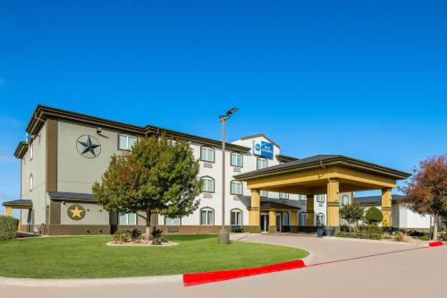 Levelland Hotel | Best Western South Plains Inn & Suites