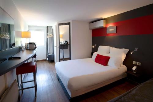 Buc Hotel | Best Western The Hotel Versailles