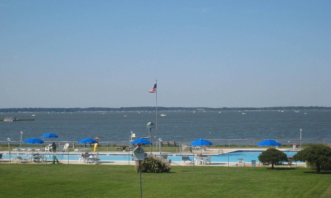 Ocean View Condo | Bethany Bayfront condo priced reduced 40% due to late cancellation.
