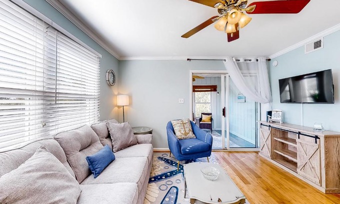Frankford Apartment | Bethany Meadows - 4E Briar N