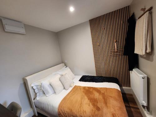 Stockton-on-Tees House | bethel guest Suite