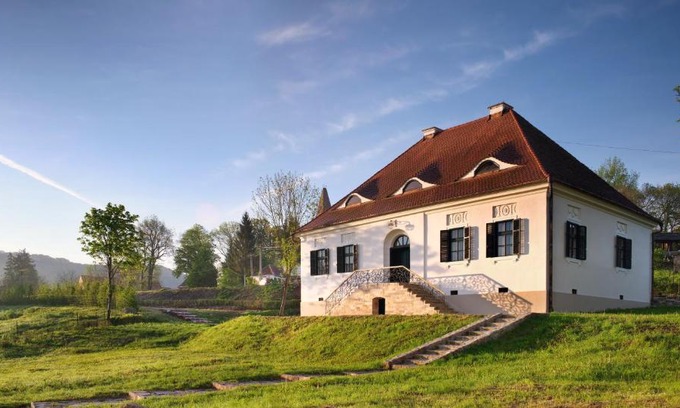 Danes Hotel | Bethlen Estates Transylvania