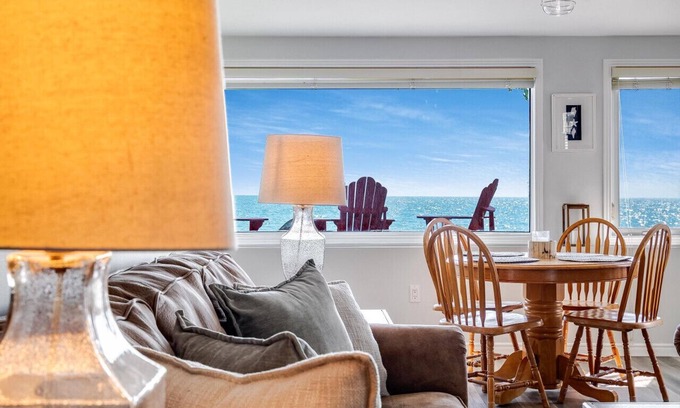 Leamington House | Better Than Ever Lakehouse!