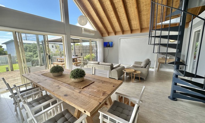 Surf Beach House | Betty on Bayview - Surf Beach