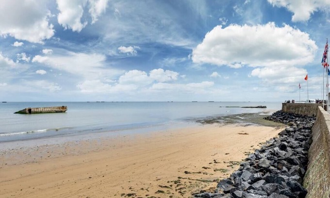 Colombiers-sur-Seulles House | Between land and sea - a home to recharge your batteries