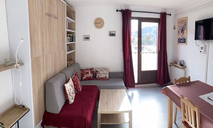 Les Angles Apartment | Between Lakes and Mountains