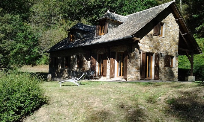 Rignac House | Between Rodez & Albi detached house isolated and quiet up to 11 beds
