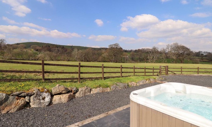 Llanuwchllyn House | Beudy Bach Barn