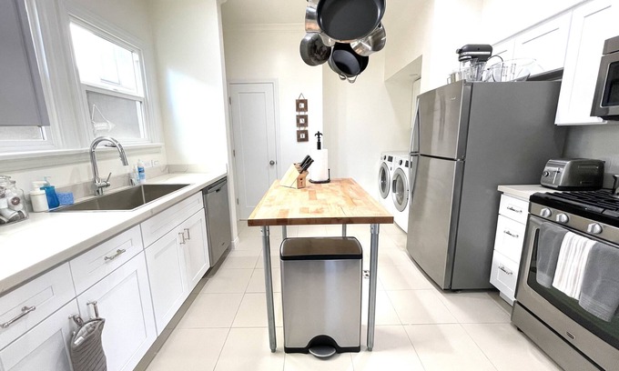 Beverly Hills Apartment | Beverly Hills on Rodeo Drive