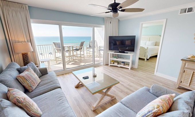 Fort Walton Beach - Destin Condo | BH 404C is a Stunning 2 BR with Seasonal Beach Service