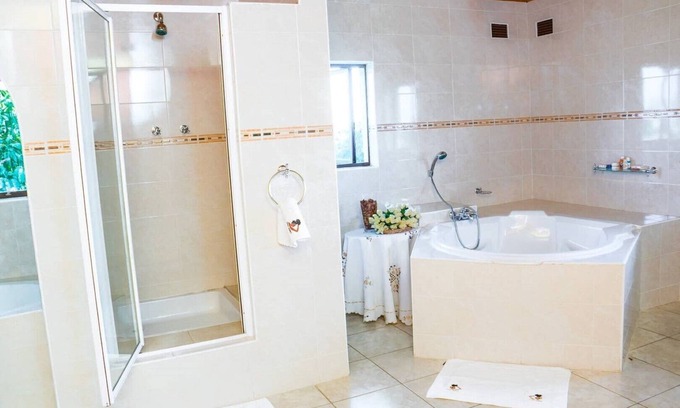 Bulawayo Bed & Breakfast | Bhimi Getaway Guest House